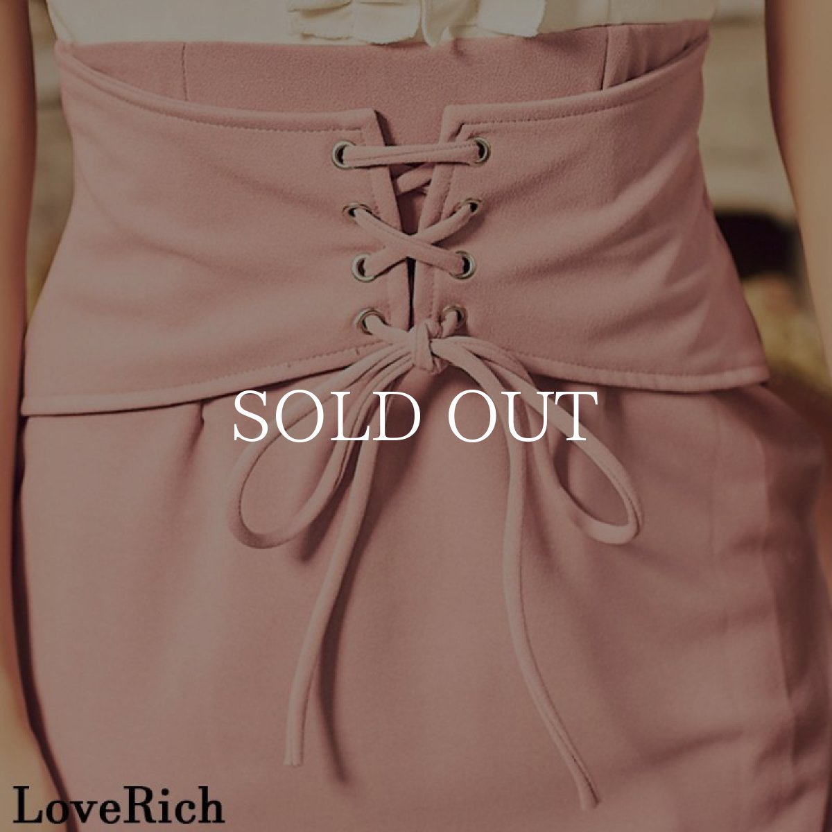 画像10: 残りわずか！【SALE30％OFF】【SMLサイズ＆新色追加】 フリル レースアップ クロスデザイン 谷間魅せ ボリュームスリーブ ミニドレス キャバドレス  (10)