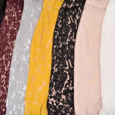 画像24: 【SALE50％OFF】【SMLサイズ/6カラー】総レース 袖あり マーメイド ミディアム丈 フリル Vネック 谷間魅せ タイト ミニドレス キャバドレス  (24)